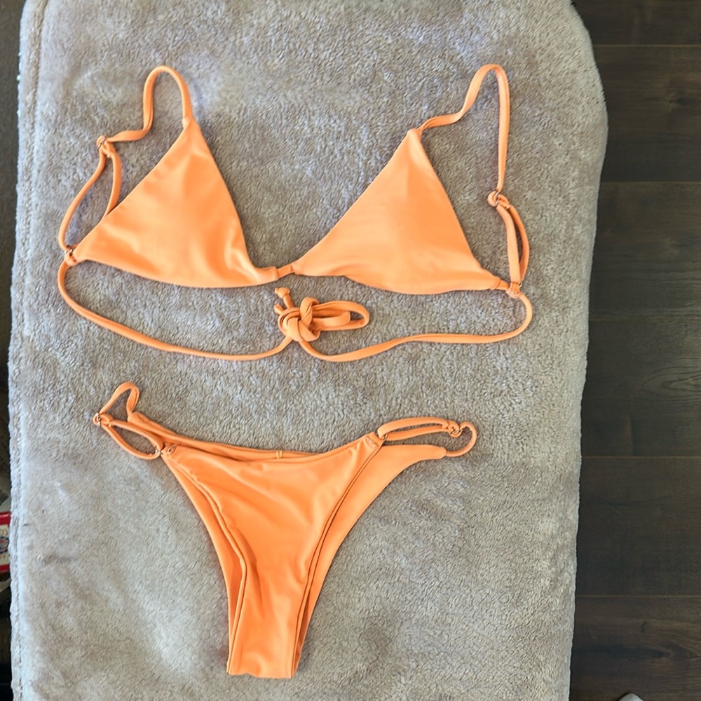 Zaful, sexy orange bikini, pre owned, pull up bottom, behind back tie/over sh…